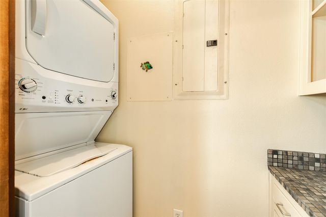 1406 17th Street, Port Bolivar, TX 77650