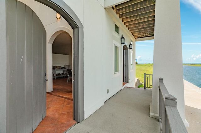 1406 17th Street, Port Bolivar, TX 77650