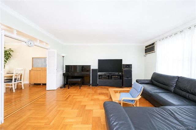 2340 E 29th Street, Brooklyn, NY 11229