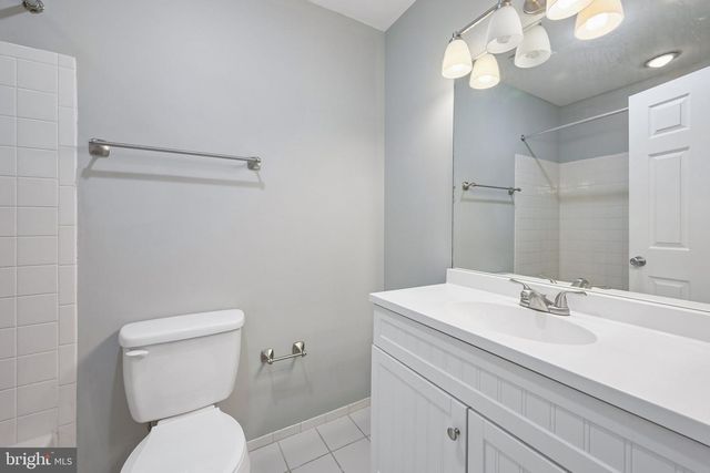 321 STEEPLECHASE CT, Woodbury, NJ 08096