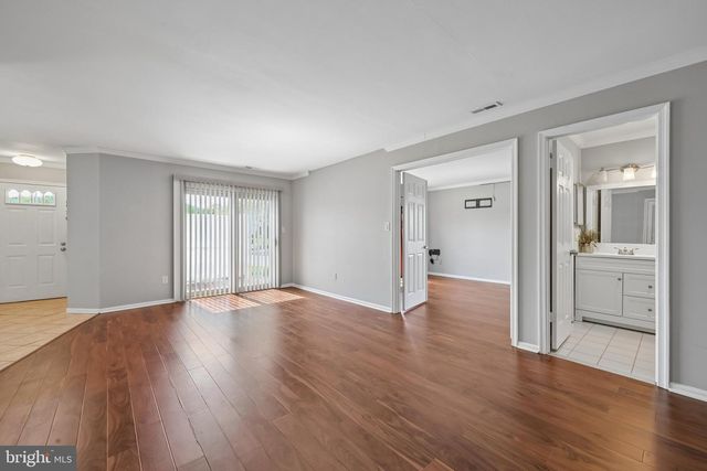 321 STEEPLECHASE CT, Woodbury, NJ 08096