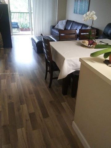 7710 NW 50th St 307, Lauderhill, FL 33351