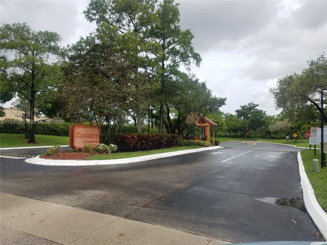 7710 NW 50th St 307, Lauderhill, FL 33351