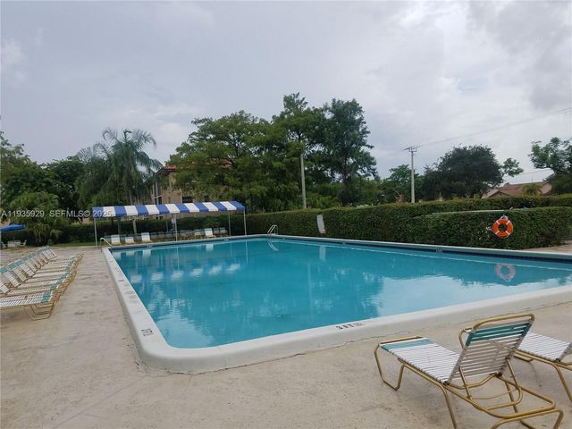 7710 NW 50th St 307, Lauderhill, FL 33351