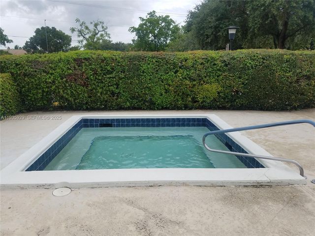 7710 NW 50th St 307, Lauderhill, FL 33351