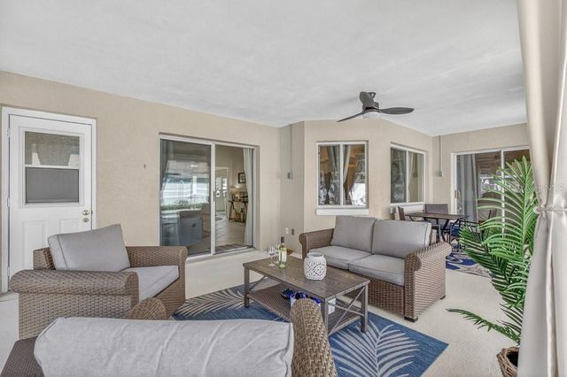 1 EASTMOOR LANE, Palm Coast, FL 32164