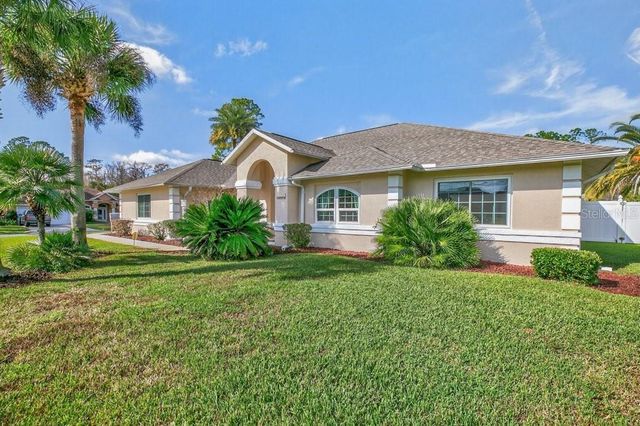 1 EASTMOOR LANE, Palm Coast, FL 32164