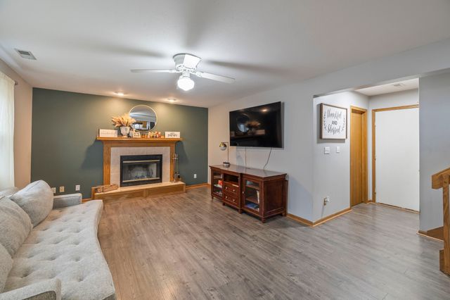 6923 Northview Drive, Urbandale, IA 50322