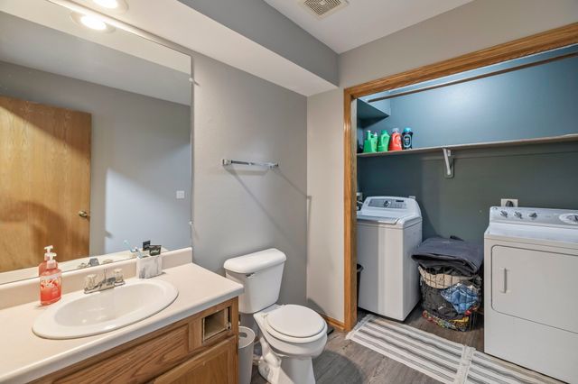 6923 Northview Drive, Urbandale, IA 50322