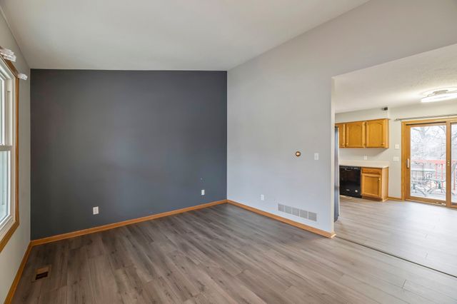 6923 Northview Drive, Urbandale, IA 50322