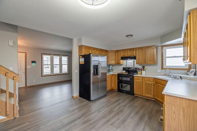 6923 Northview Drive, Urbandale, IA 50322
