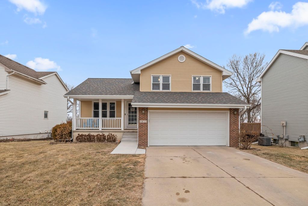6923 Northview Drive, Urbandale, IA 50322