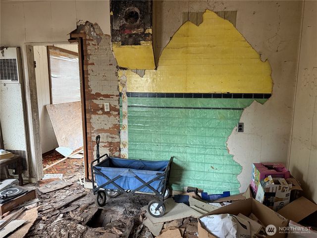 529 NW Past Drive, Poulsbo, WA 98370