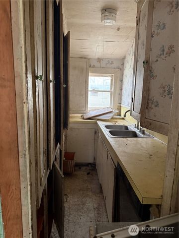 529 NW Past Drive, Poulsbo, WA 98370