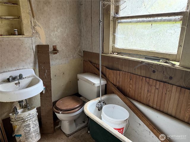 529 NW Past Drive, Poulsbo, WA 98370