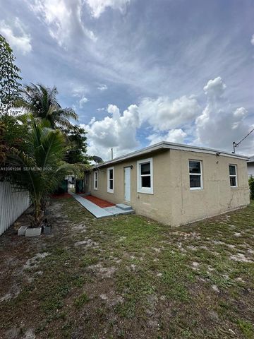 728 SW 6th St 2, Dania Beach, FL 33004