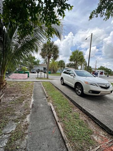 728 SW 6th St 2, Dania Beach, FL 33004
