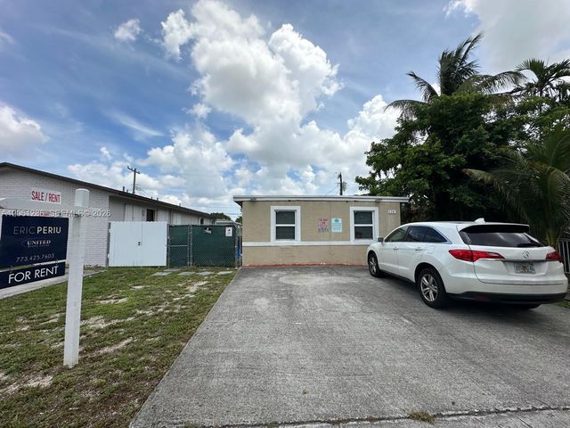 728 SW 6th St 2, Dania Beach, FL 33004