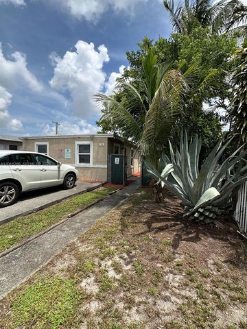728 SW 6th St 2, Dania Beach, FL 33004