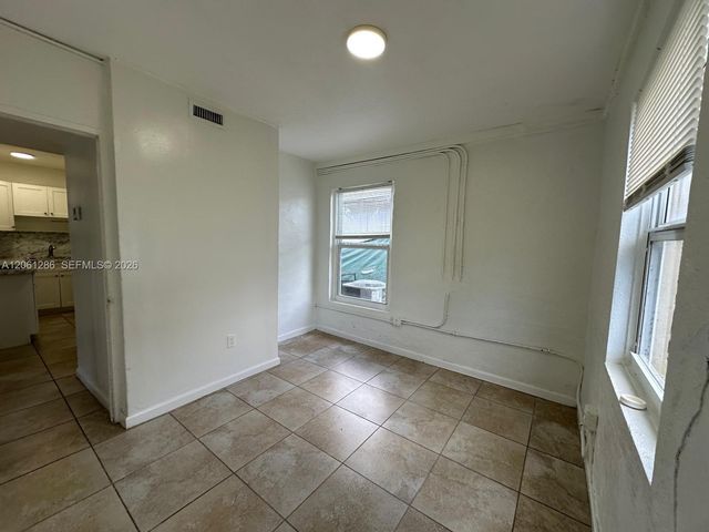 728 SW 6th St 2, Dania Beach, FL 33004