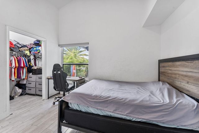 6031 NW 4th Avenue, Boca Raton, FL 33487