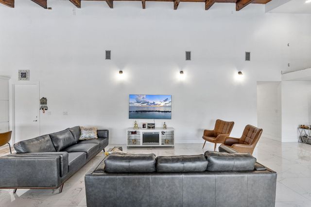 6031 NW 4th Avenue, Boca Raton, FL 33487
