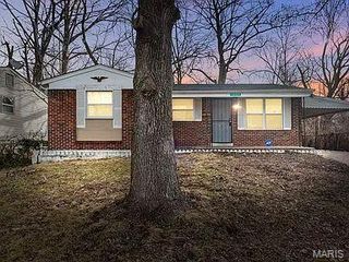 10265 Lord Drive, St Louis, MO 63136