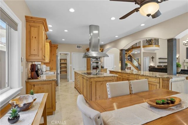22711 Inspiration, Canyon Lake, CA 92587
