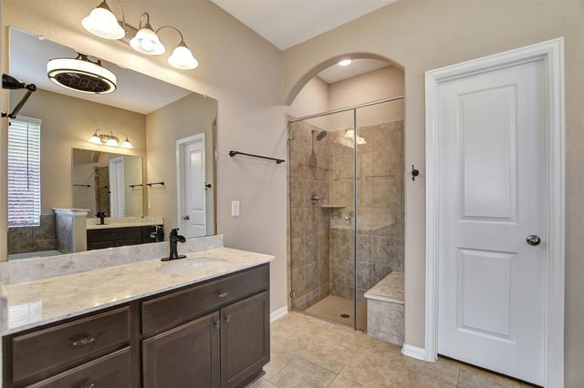 11711 Petal Falls Lane, Tomball, TX 77377