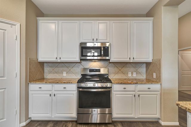11711 Petal Falls Lane, Tomball, TX 77377