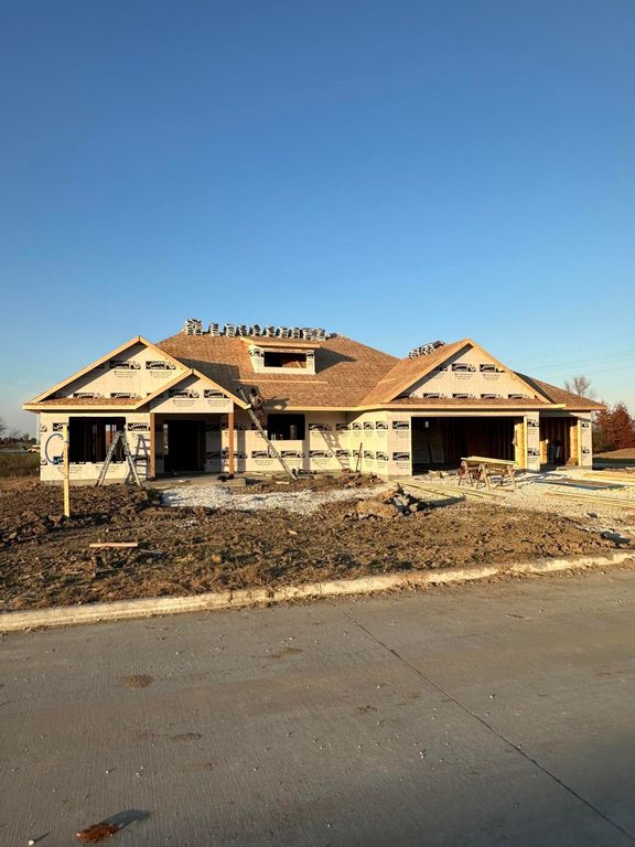 407 W JAXON ST, Sturgeon, MO 65284