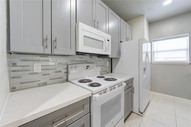 3050 Holly Hall Street 3050, Houston, TX 77054