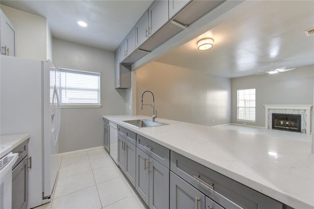 3050 Holly Hall Street 3050, Houston, TX 77054