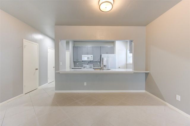 3050 Holly Hall Street 3050, Houston, TX 77054