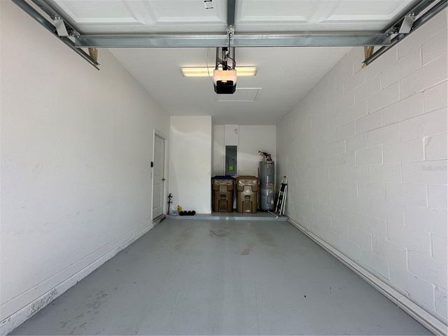 1068 QUAKER RIDGE LANE, Davenport, FL 33896
