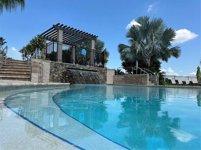 1068 QUAKER RIDGE LANE, Davenport, FL 33896