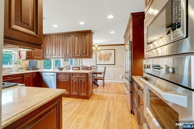 42-09 Cosgrove Court, Fair Lawn, NJ 07410