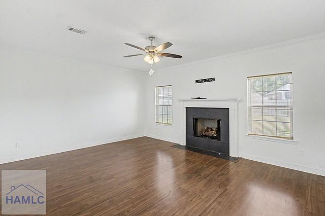 390 Fairview Circle, Hinesville, GA 31313