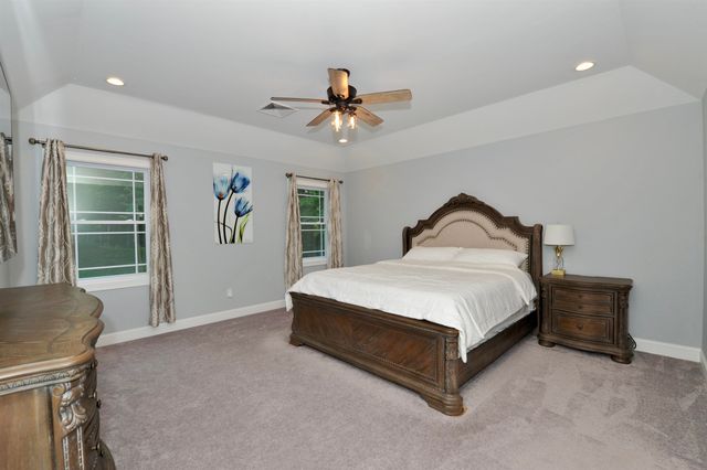 79 New Boston Road, Bedford, NH 03110