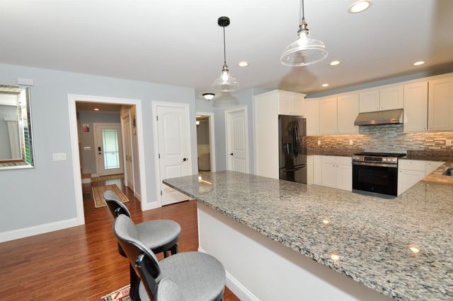 79 New Boston Road, Bedford, NH 03110