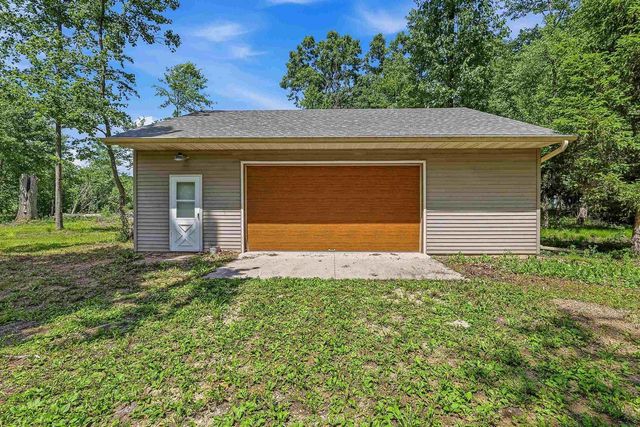N8277 E MECAN LANE, Neshkoro, WI 54960