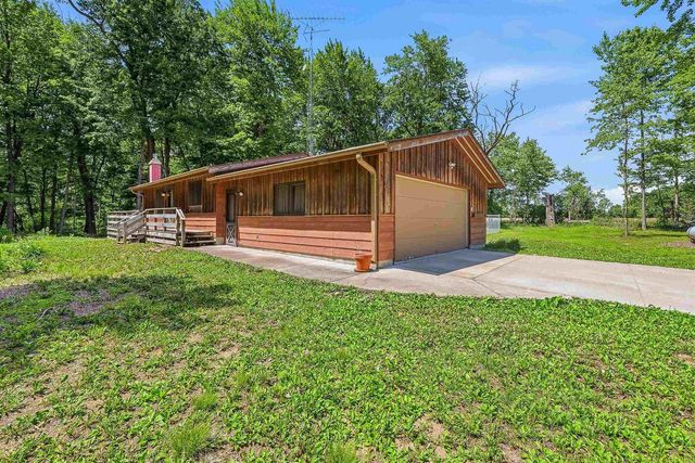 N8277 E MECAN LANE, Neshkoro, WI 54960