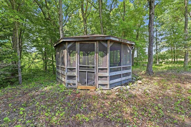 N8277 E MECAN LANE, Neshkoro, WI 54960