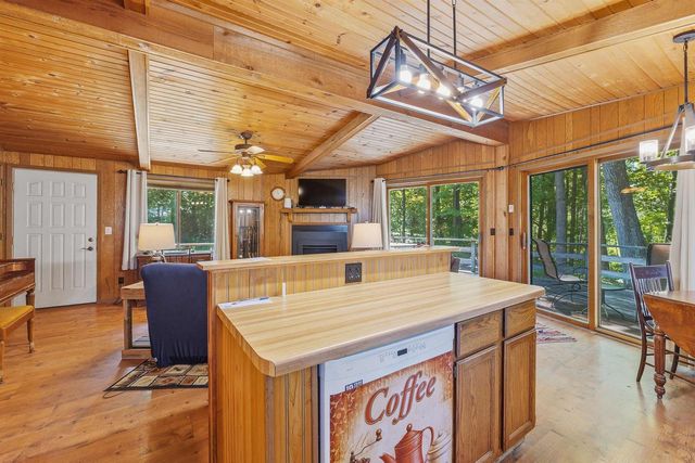 N8277 E MECAN LANE, Neshkoro, WI 54960