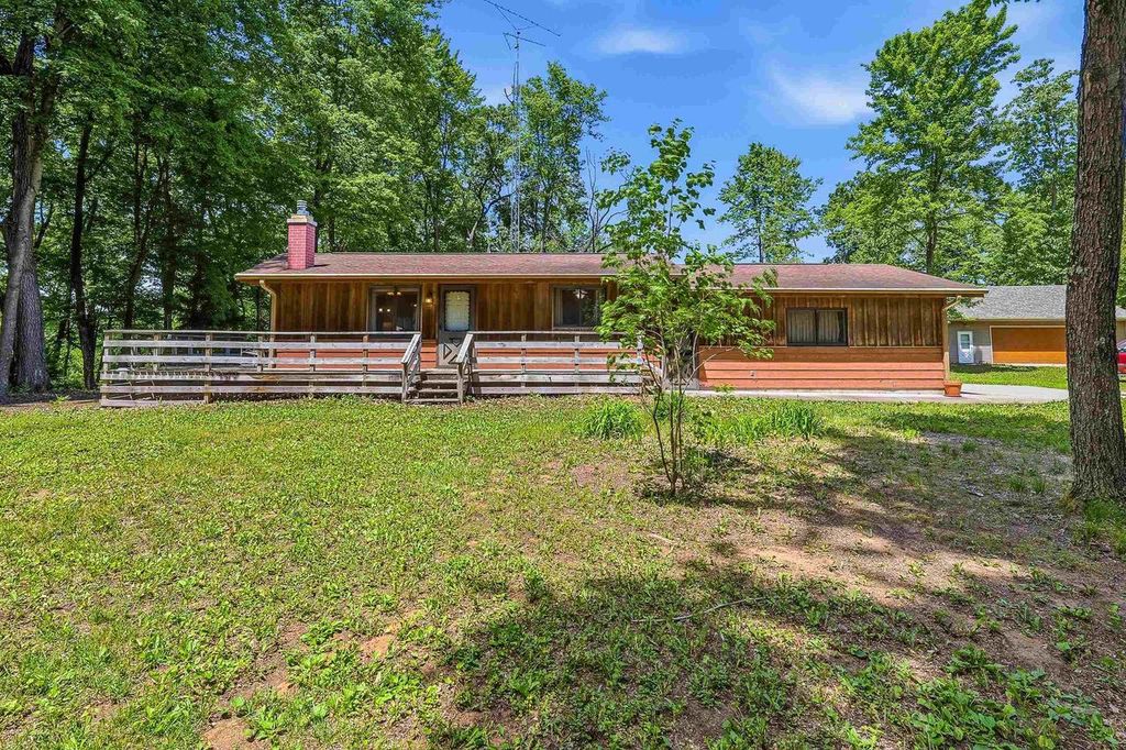 N8277 E MECAN LANE, Neshkoro, WI 54960