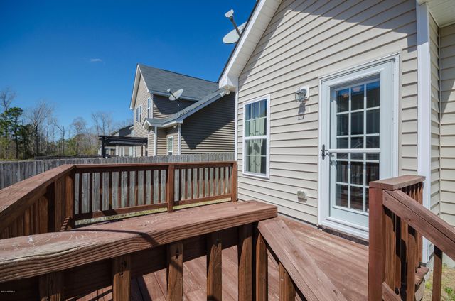 219 Peggys Trace, Sneads Ferry, NC 28460