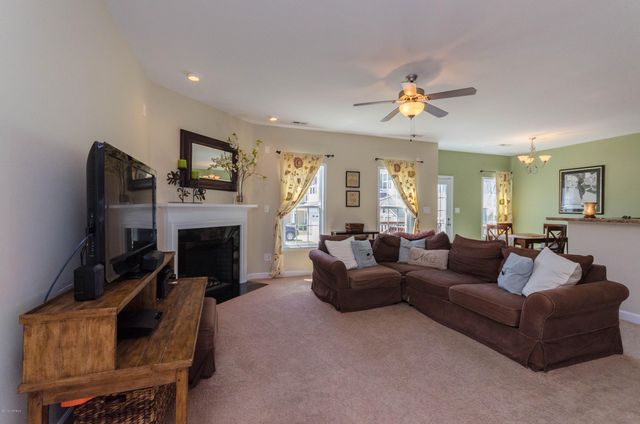 219 Peggys Trace, Sneads Ferry, NC 28460