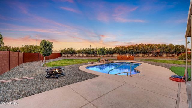 10914 W CAMPANA Drive, Sun City, AZ 85351