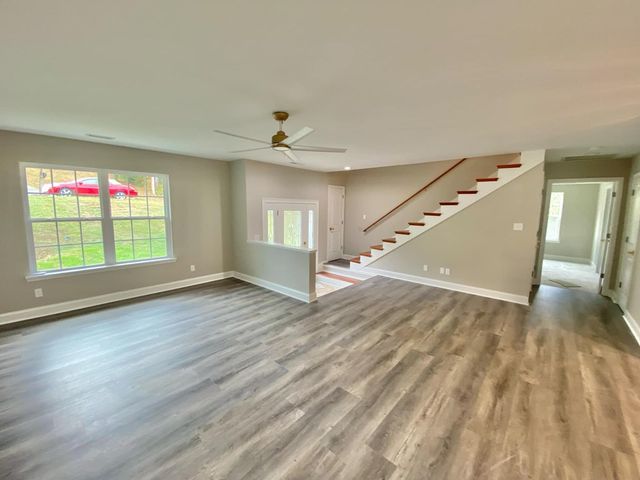 511 NW Stratford Place, Rocky Face, GA 30740