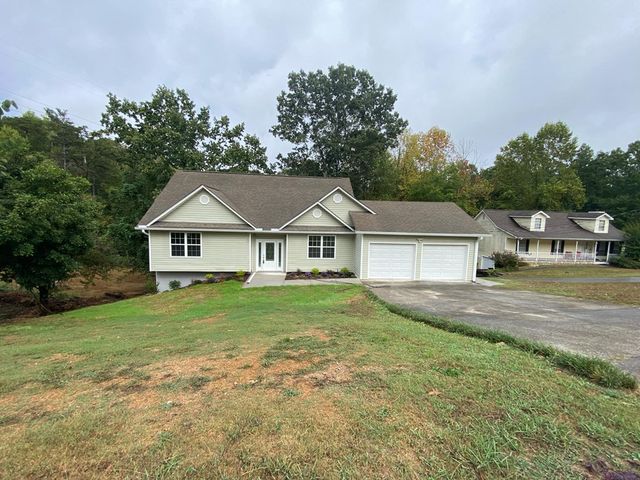 511 NW Stratford Place, Rocky Face, GA 30740